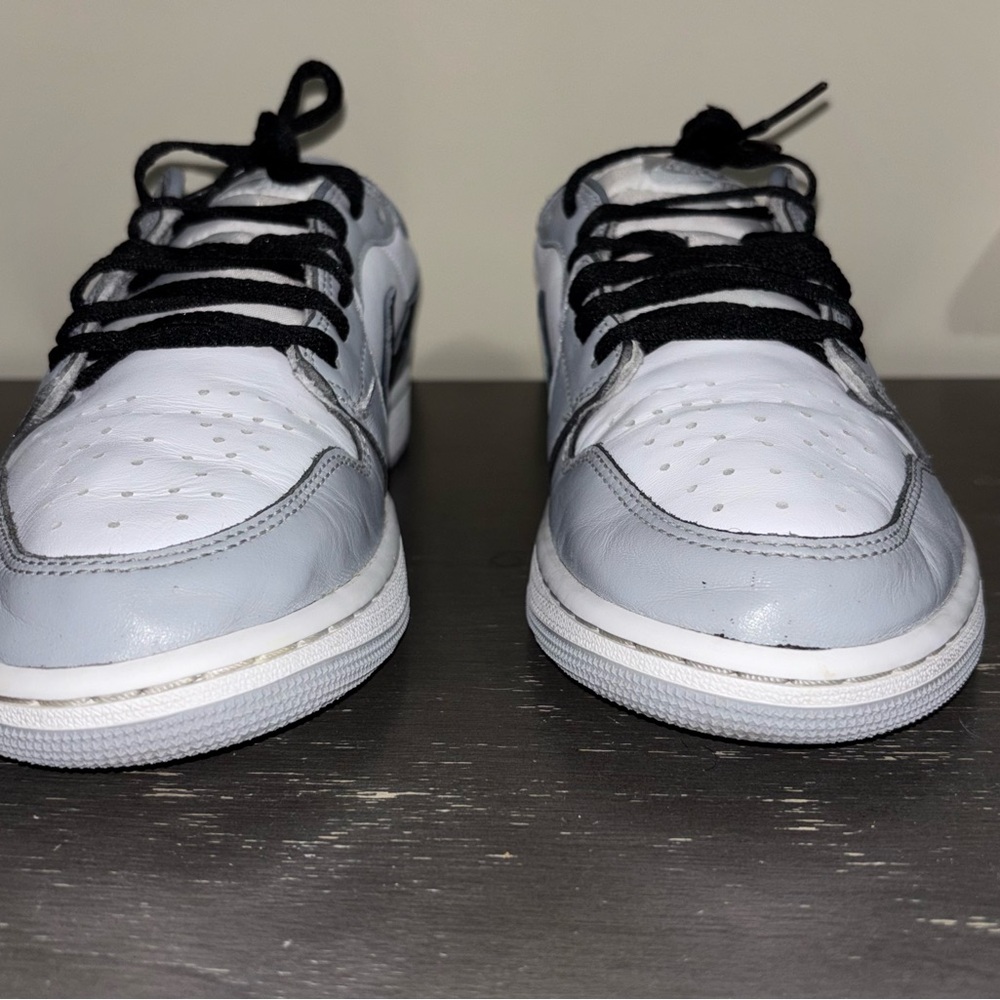 Jordan 1 Low Barons - men’s 11 (scuffs, general wear) - Picture 4 of 8